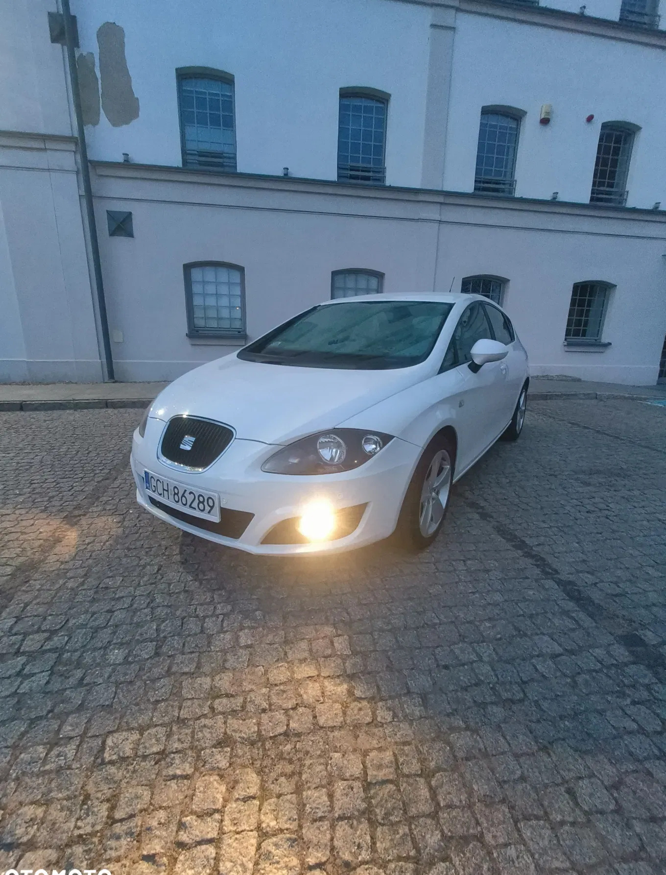 pomorskie Seat Leon cena 17399 przebieg: 235000, rok produkcji 2010 z Chojnice